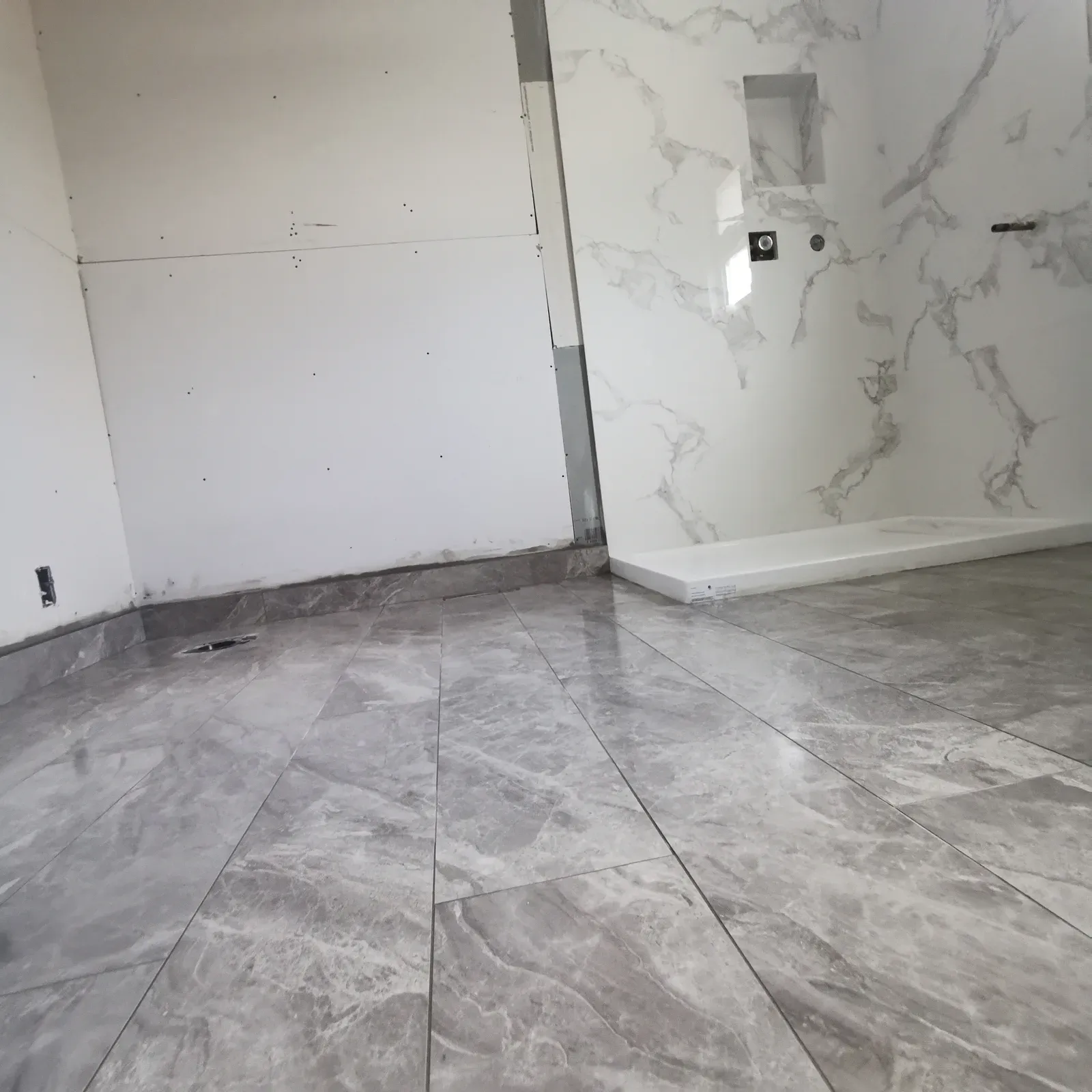 Gray Marble Flooring by RENOGUYS